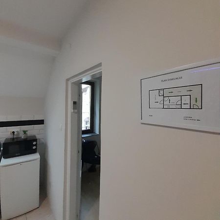 Cool & Cozy Center Apartment Суботица Екстериор снимка